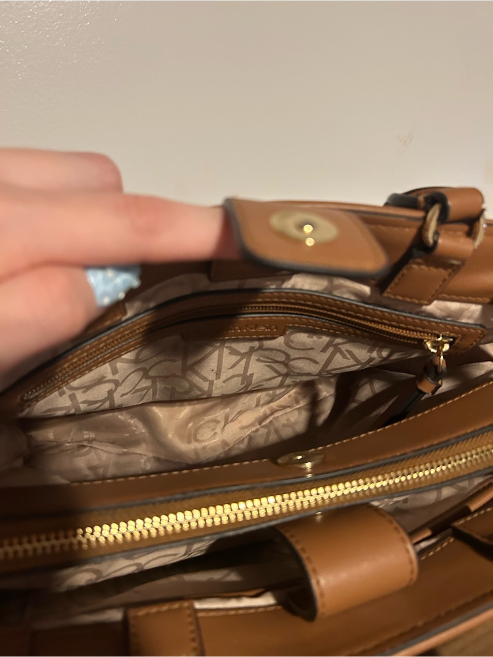 Calvin Klein Cream Satchel with Tan Trim and Logo - Picture 8 of 12